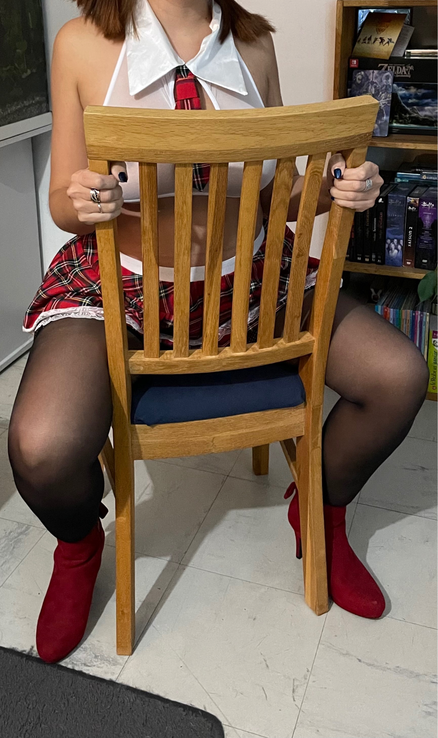 Ninaee's media