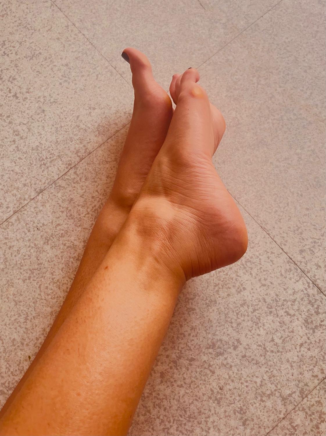 Ninalovefeet's media
