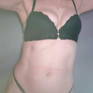 _ninon_xoxo_'s media
