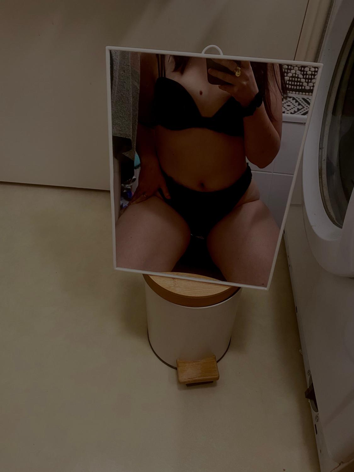 Nyla_'s media