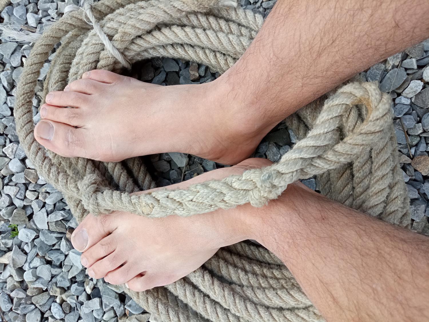 Ohmyguyfeet's media