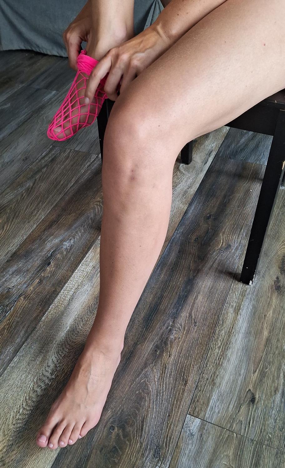 Oksanasexyfeet's media