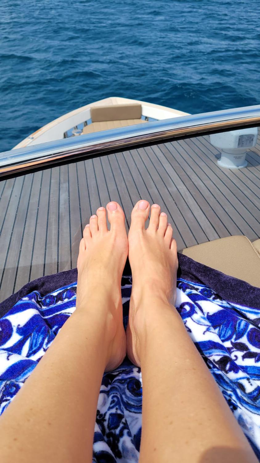 Oksanasexyfeet's media
