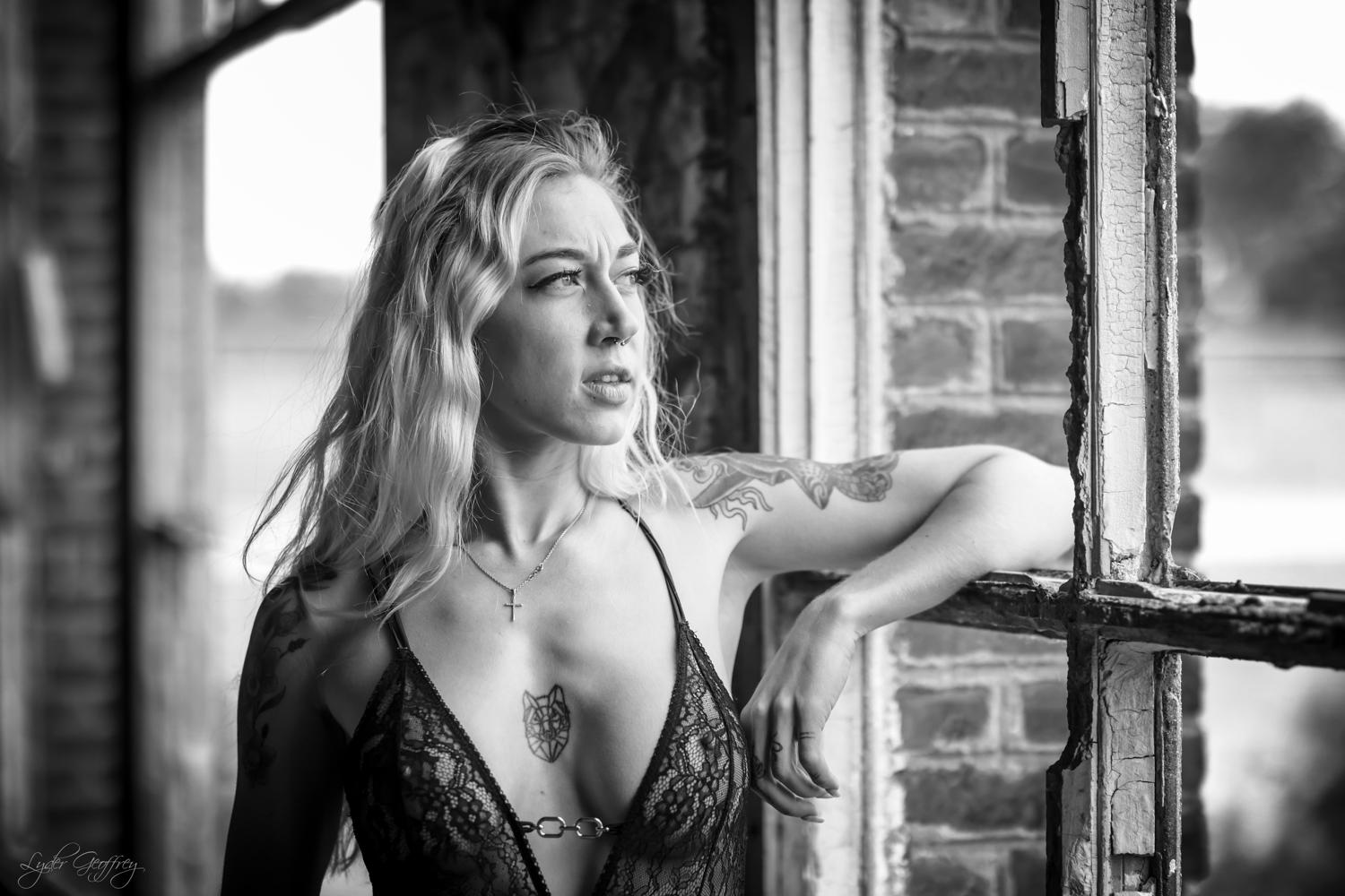 Oliviahot's media