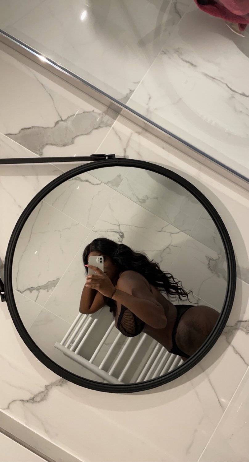 Oliviaollyebony's media