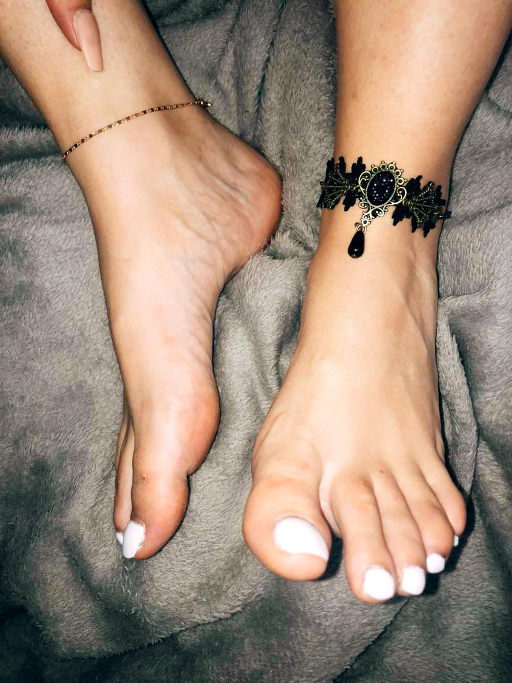 Onlyfeet_16's media