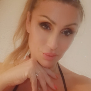 Parischou_'s media