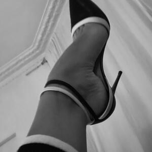 Parisluxuria's media