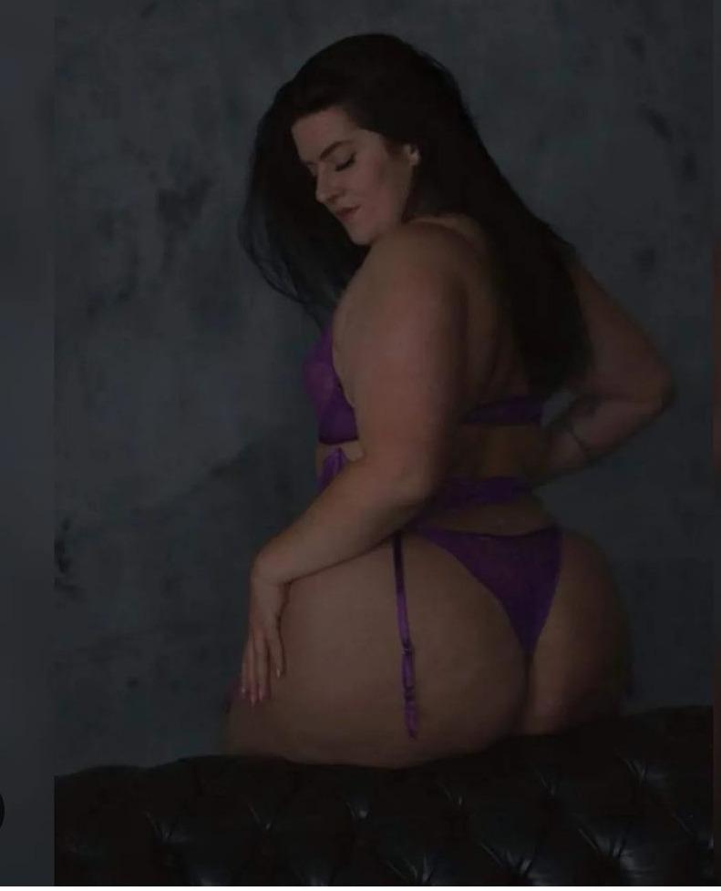 Paula_curves_'s media