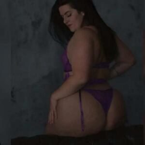 Paula_curves_'s media
