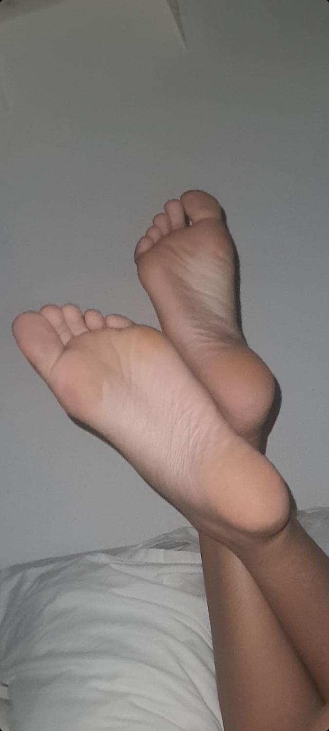 Perfectfeet7's media