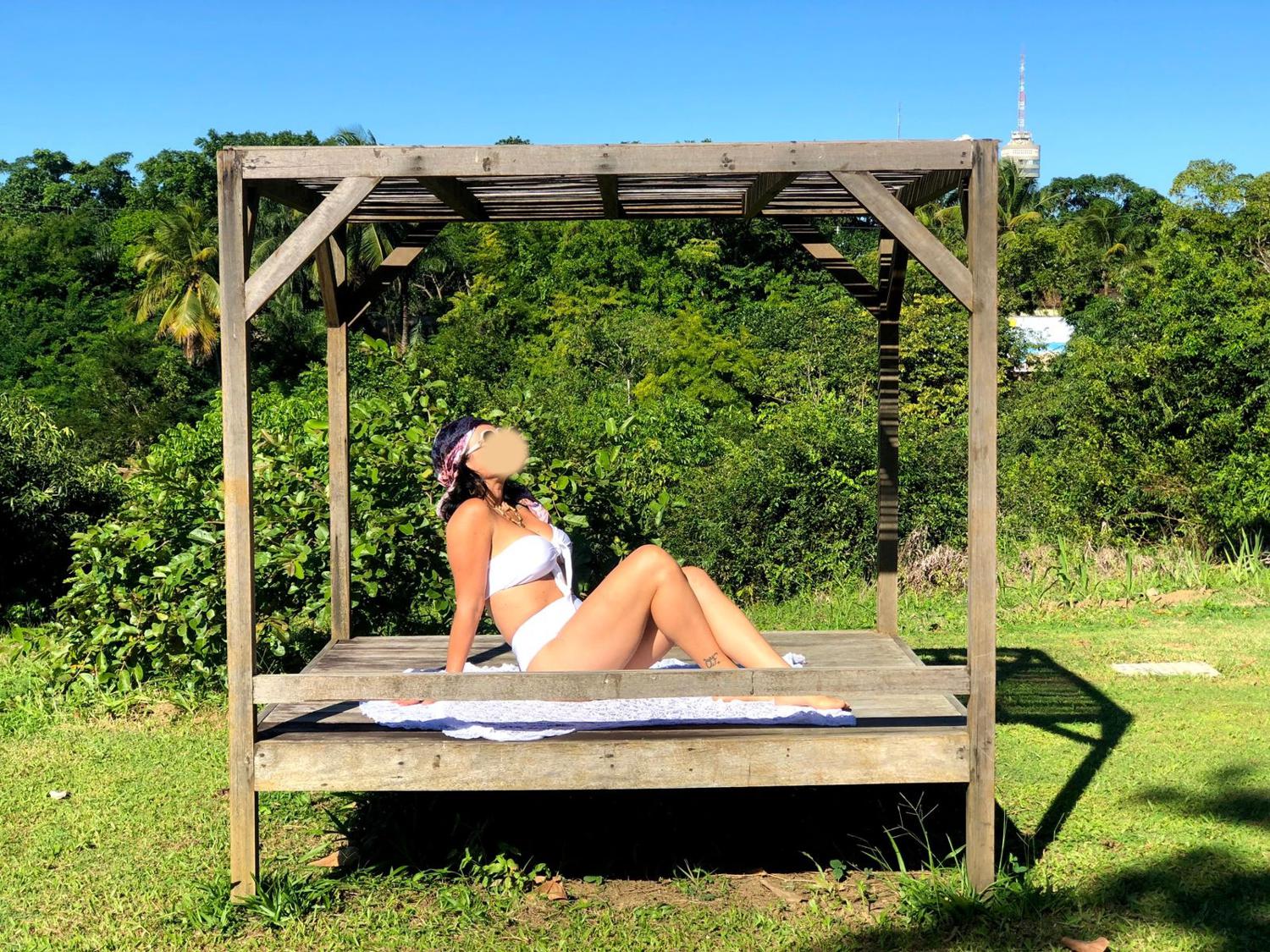 Petite_italienne_libertine_sexe_porno's media