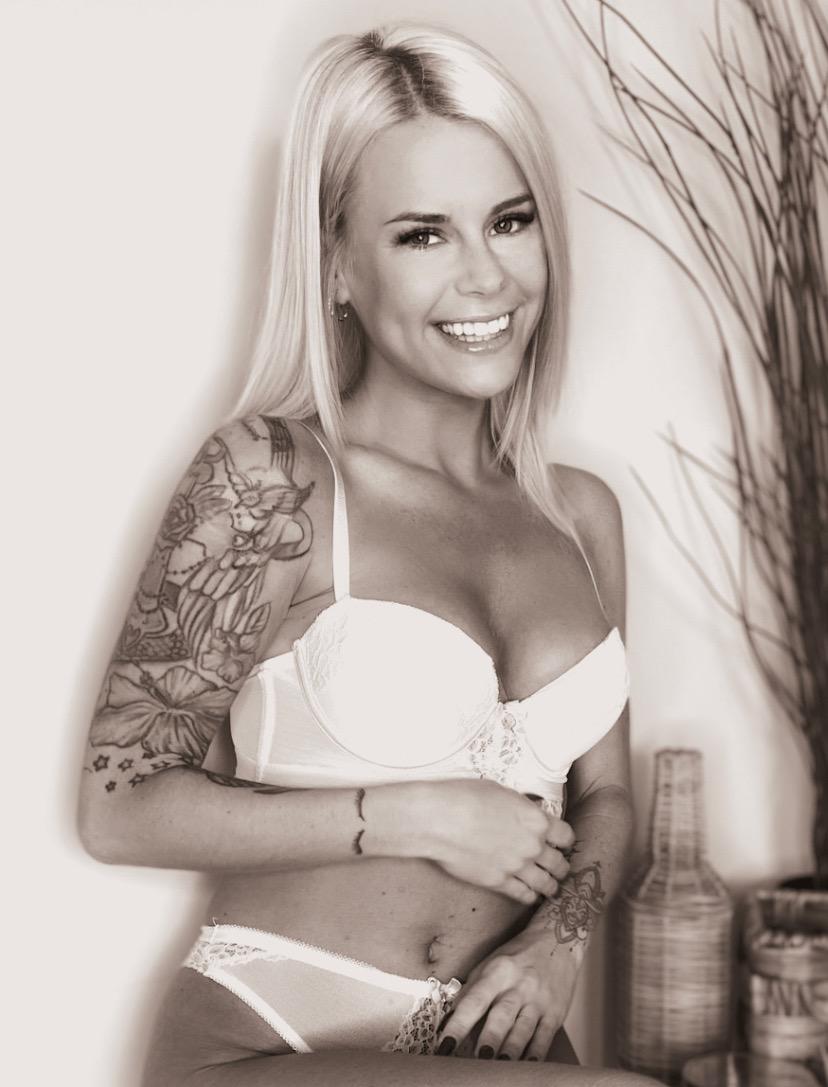 Petiteblonde04's media
