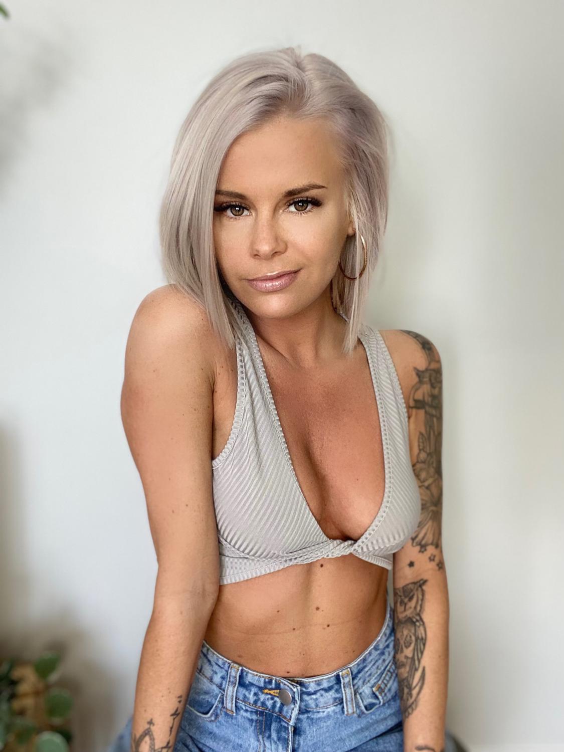 Petiteblonde04's media