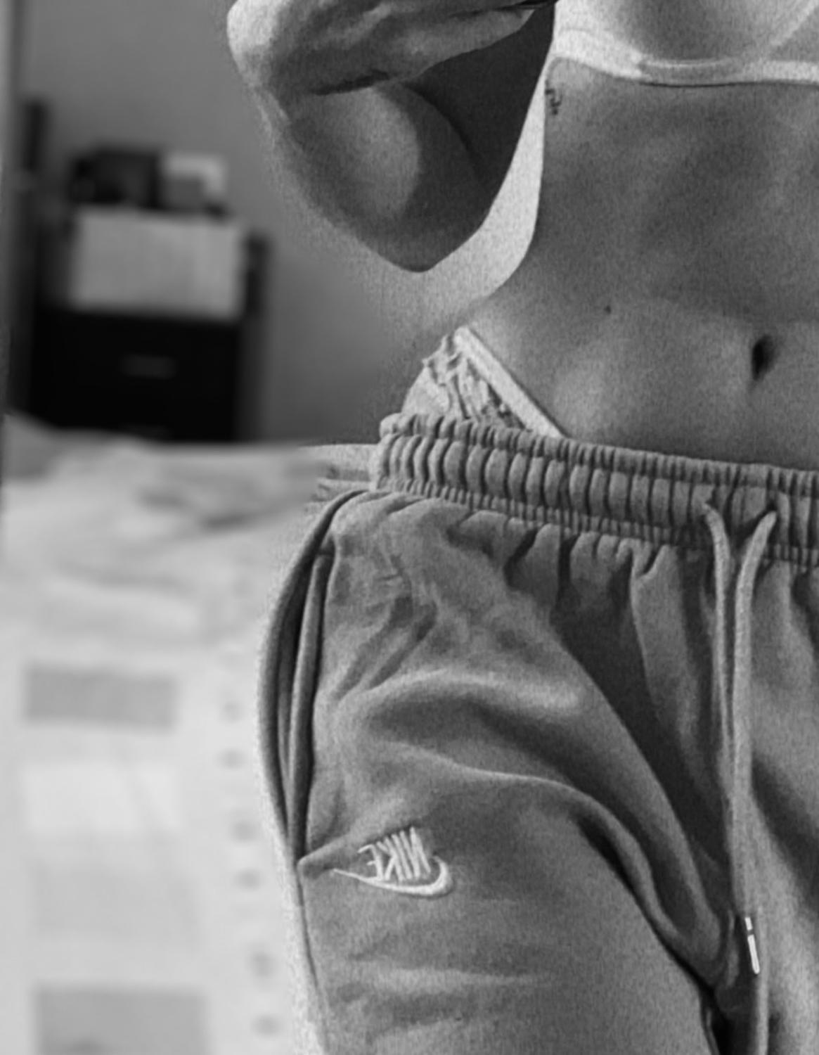Petitebrunette20's media