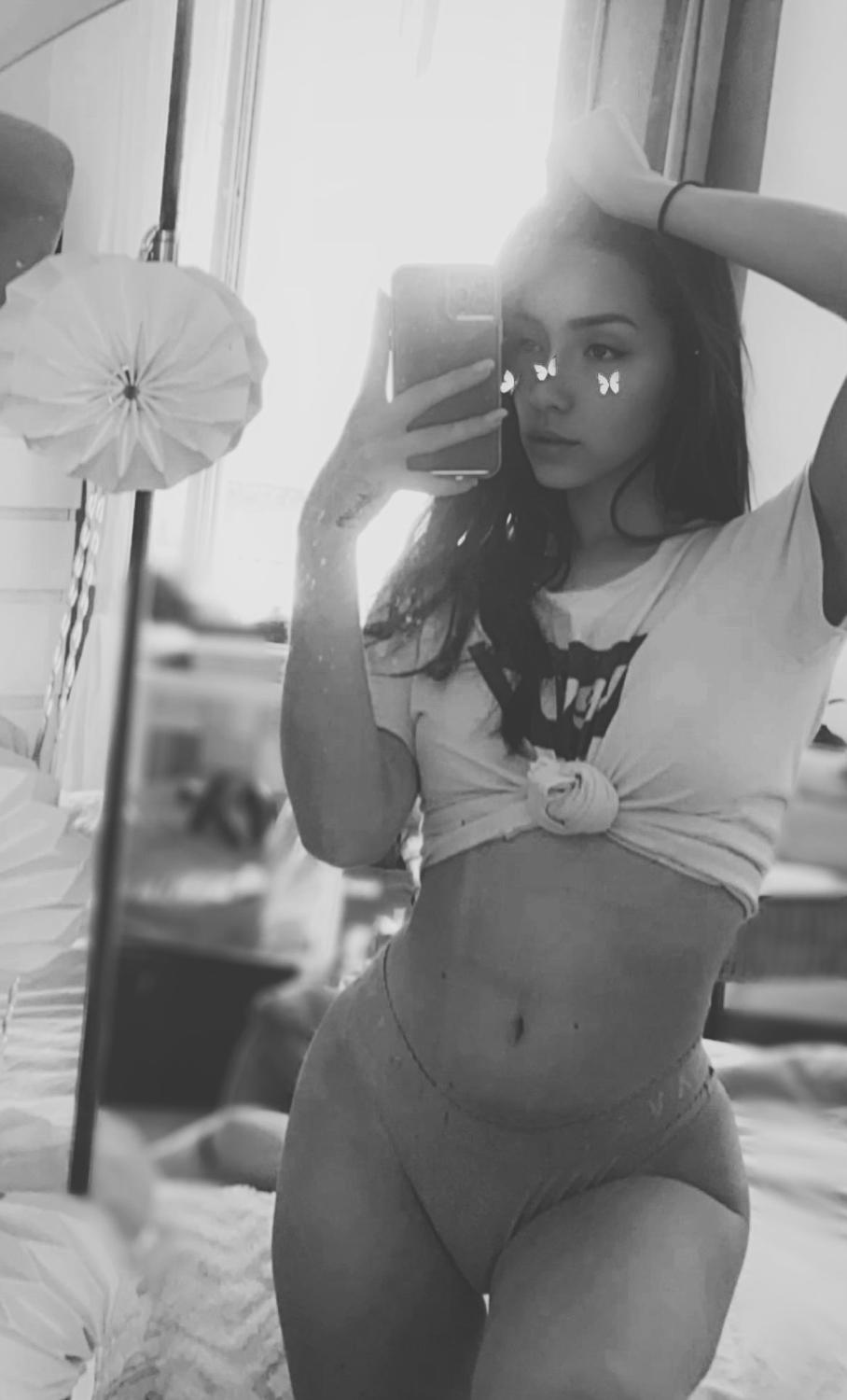 Petitebrunette20's media