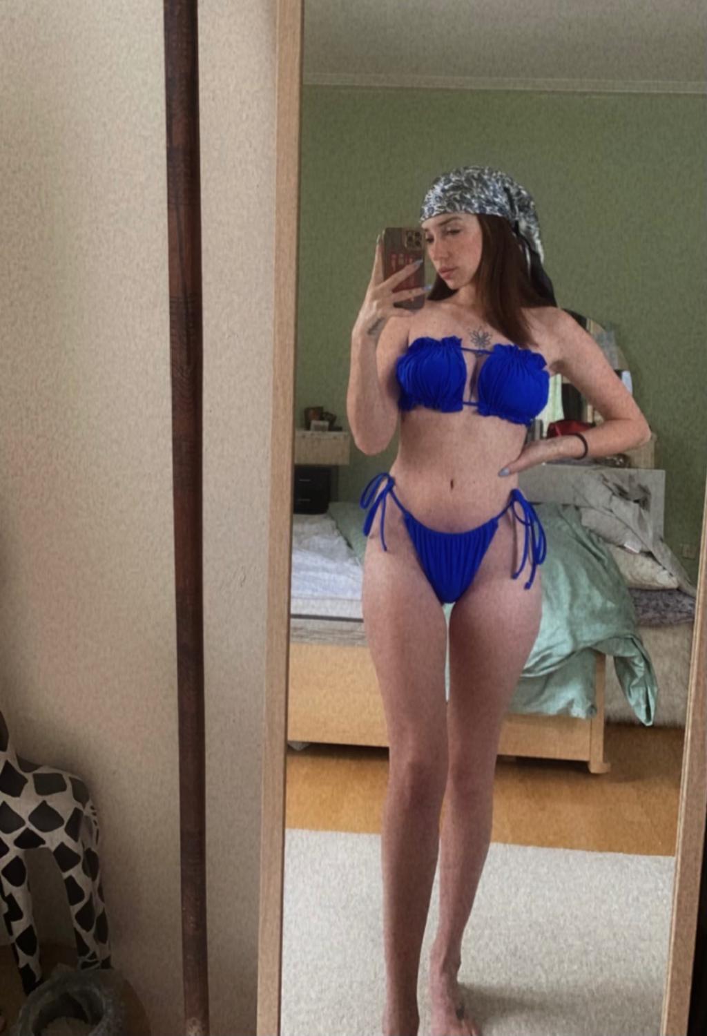 Petitebrunette20's media