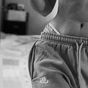 Petitebrunette20's media