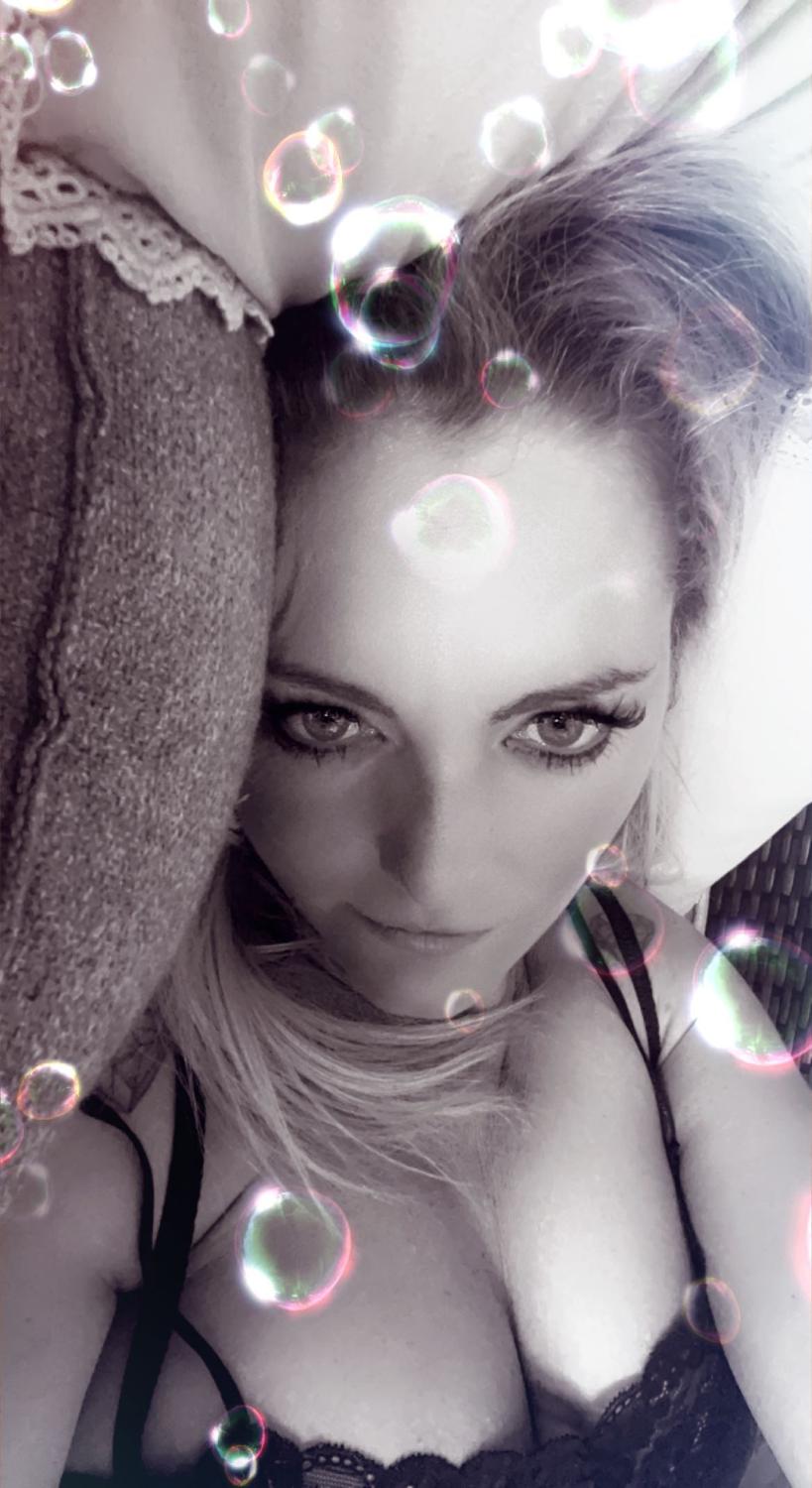 Petitedenise's media