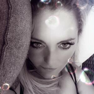 Petitedenise's media