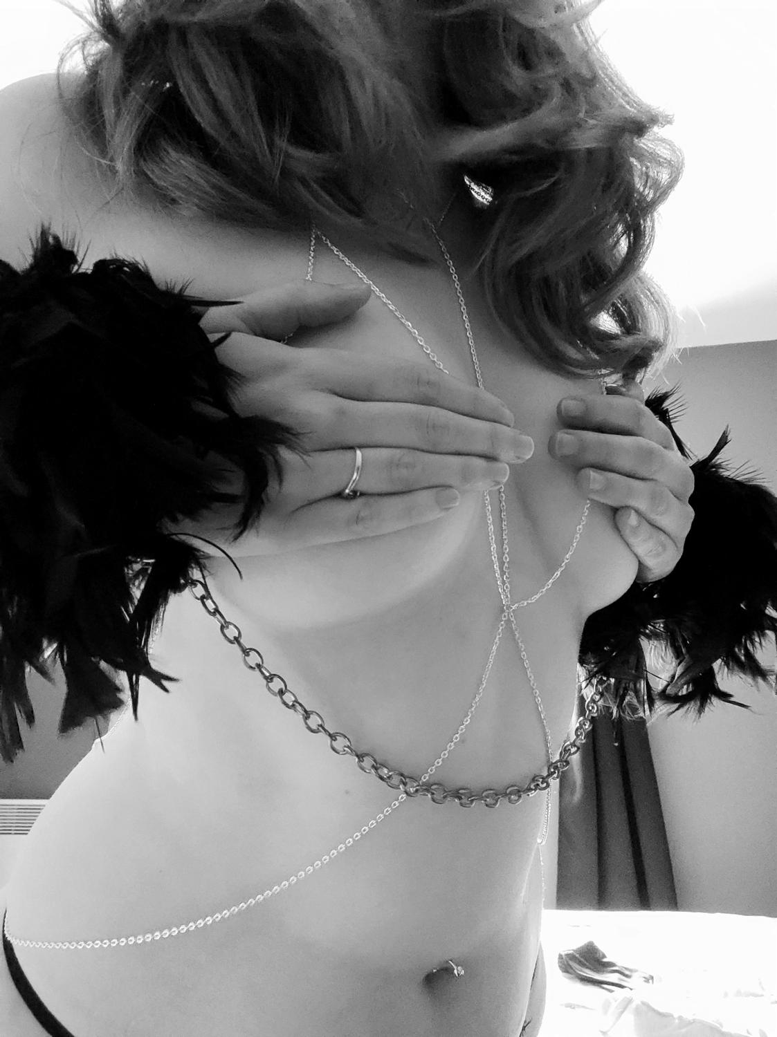 Petitefemme's media