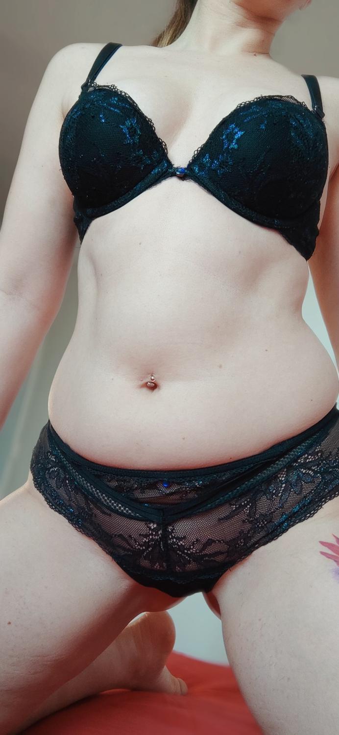 Petitefemme's media