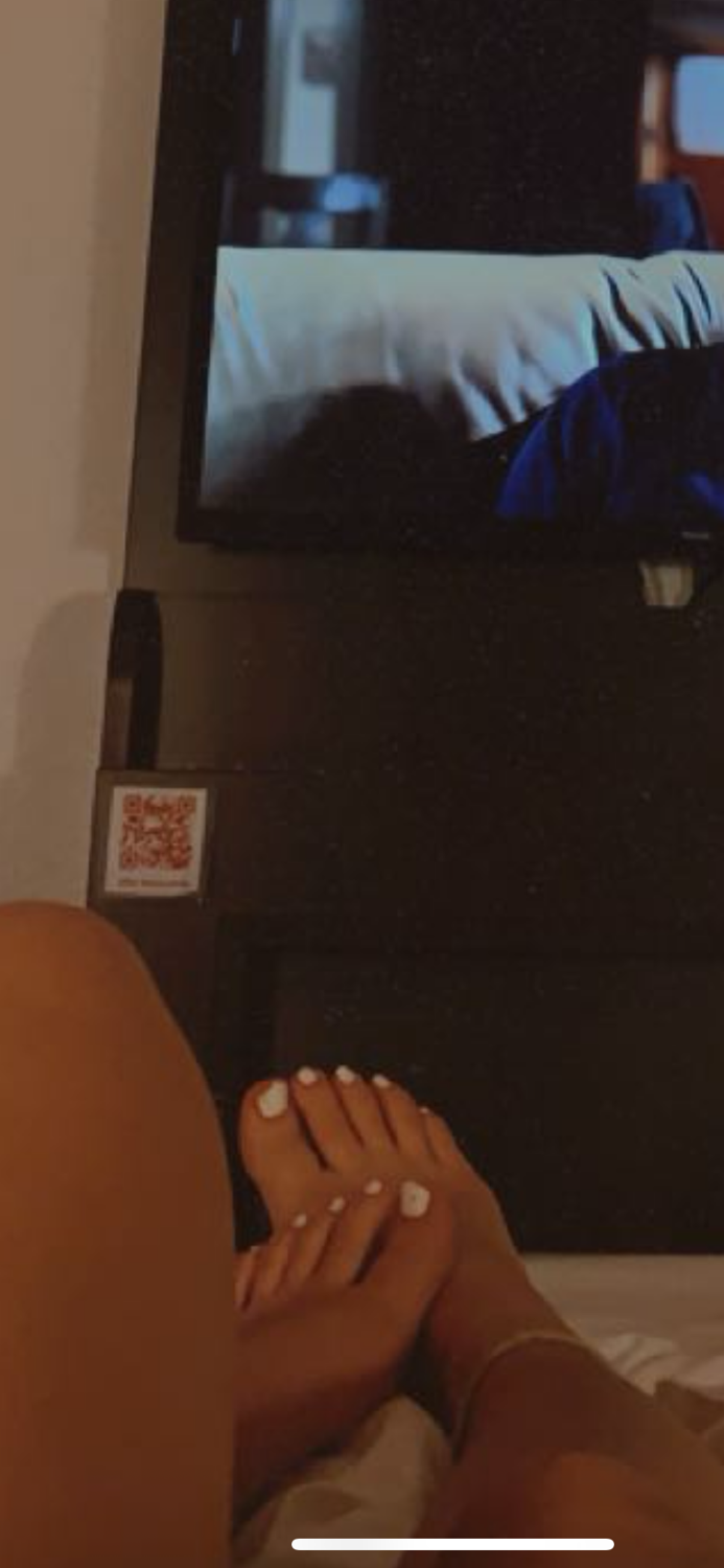Petits-pieds-femme's media