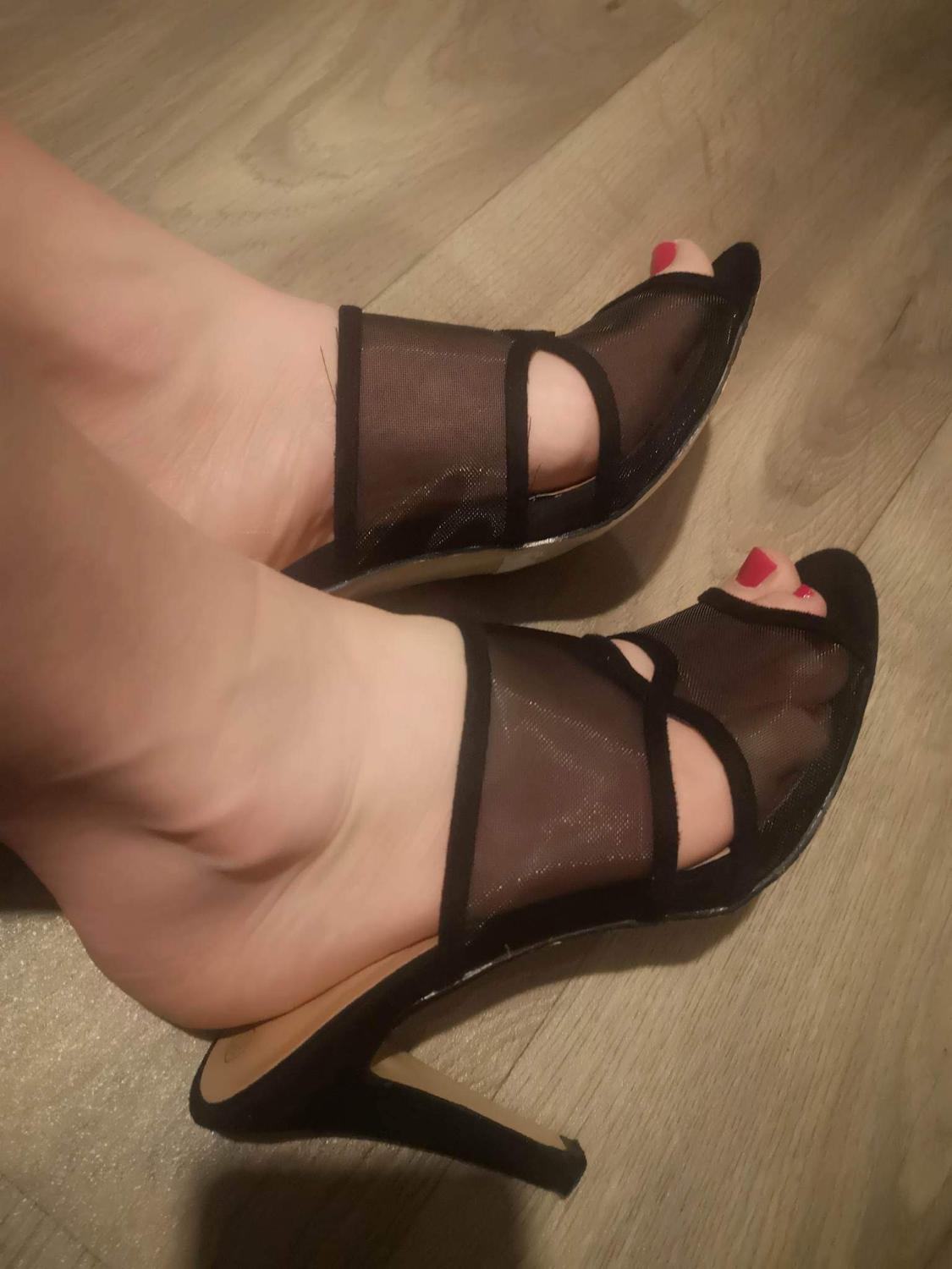 Petits_pieds_sexy1984's media