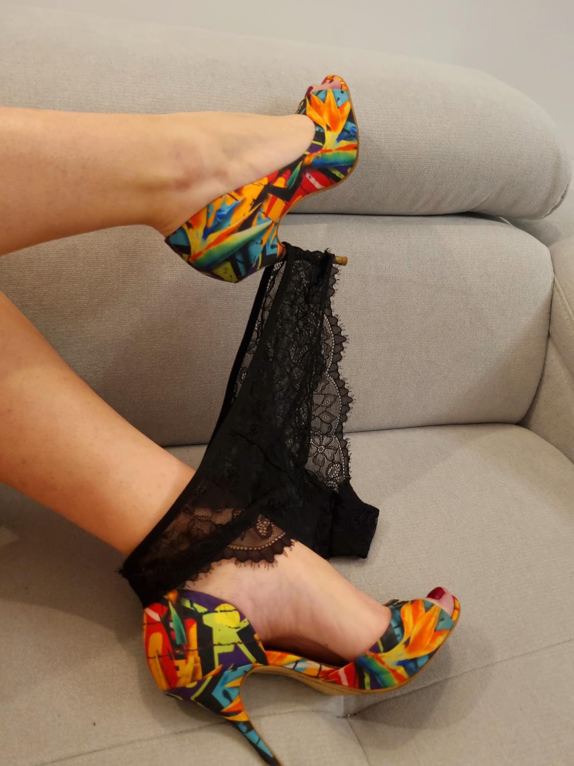 Pieds_feet_x's media