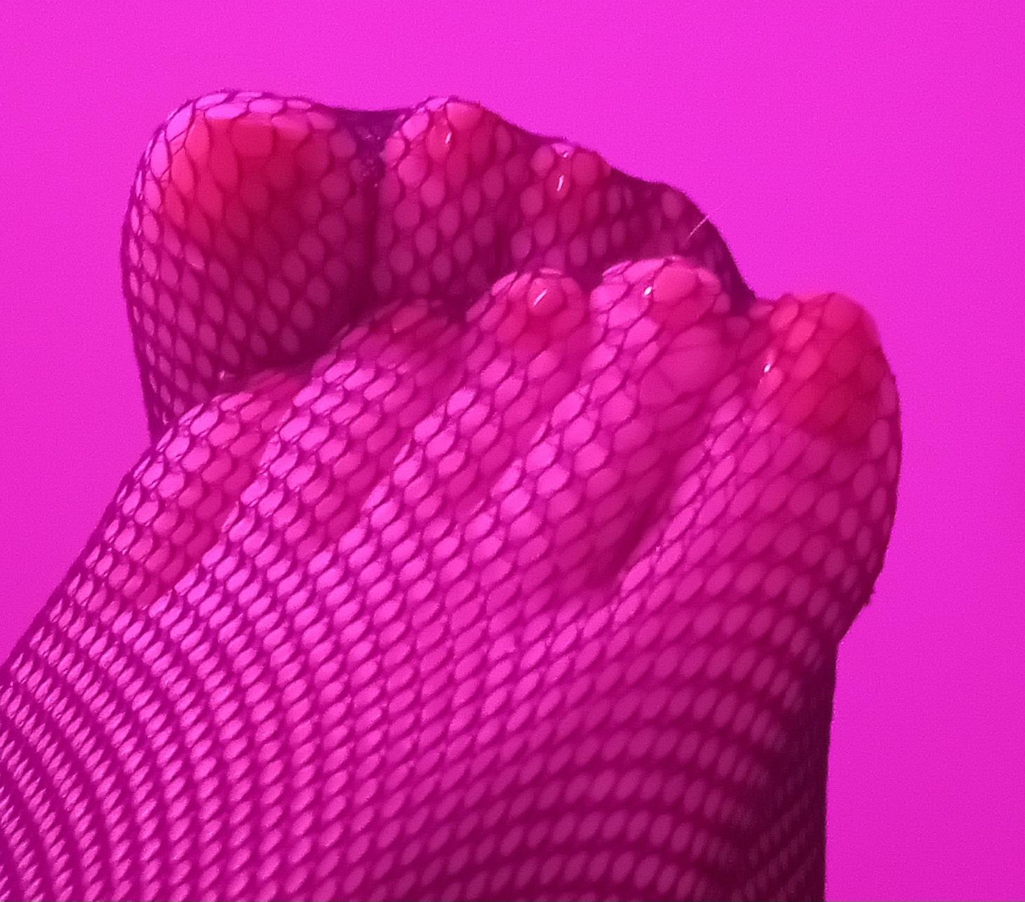 Pieds-sensually-delicious's media