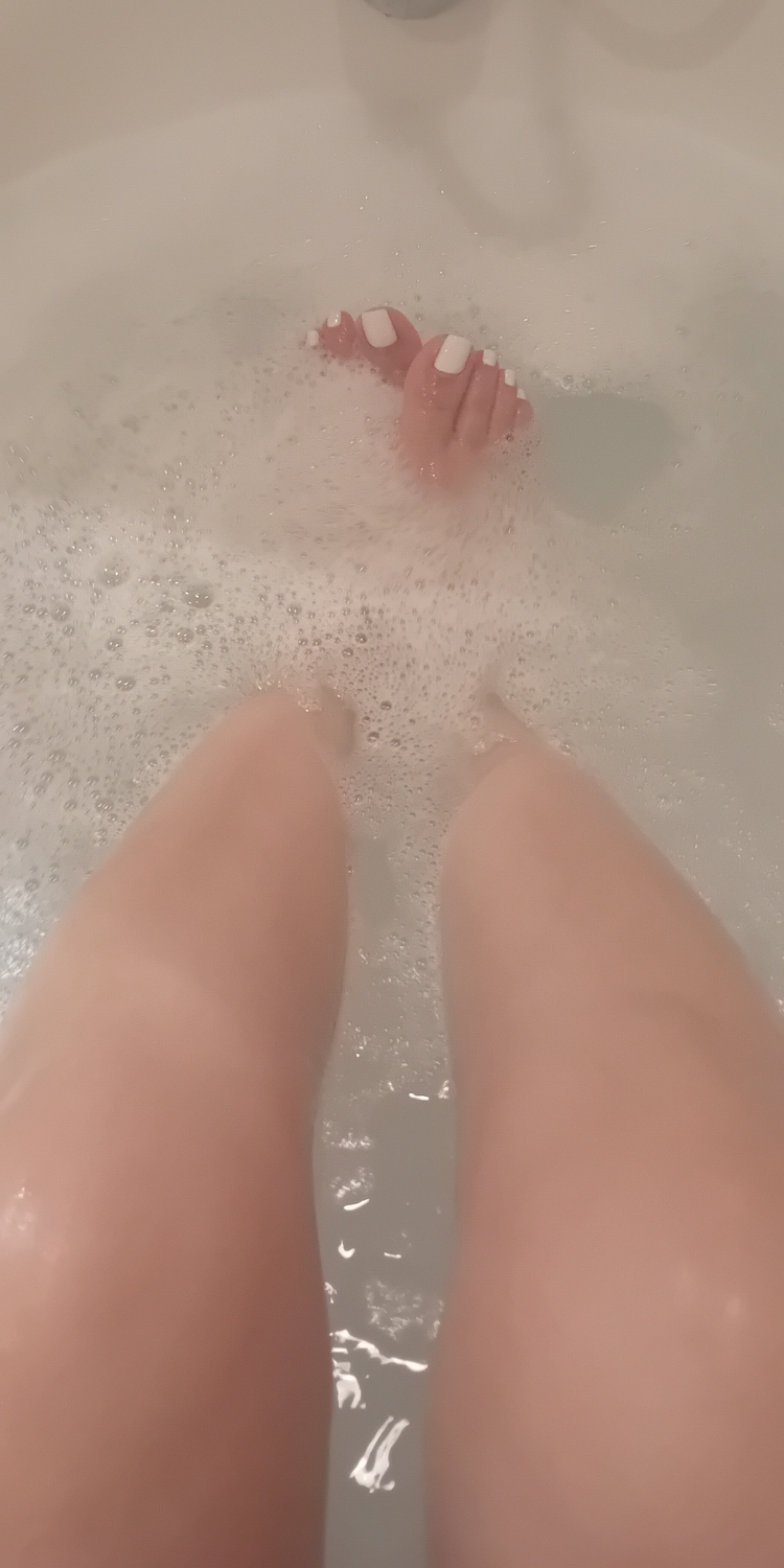 Pieds-sensually-delicious's media