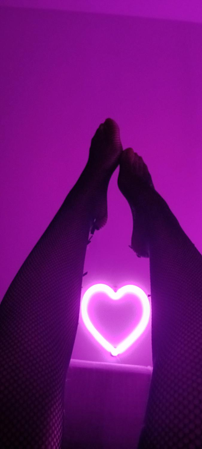 Pieds-sensually-delicious's media