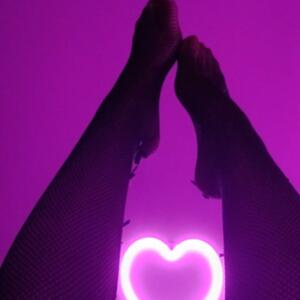 Pieds-sensually-delicious's media