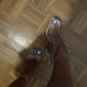 Piedsexy2's media