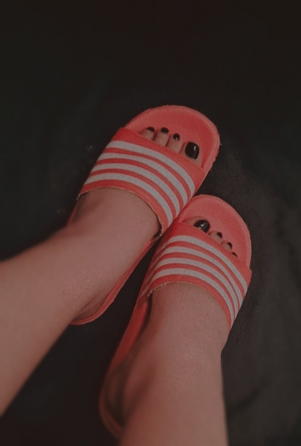 Piedsgirly-feet's media