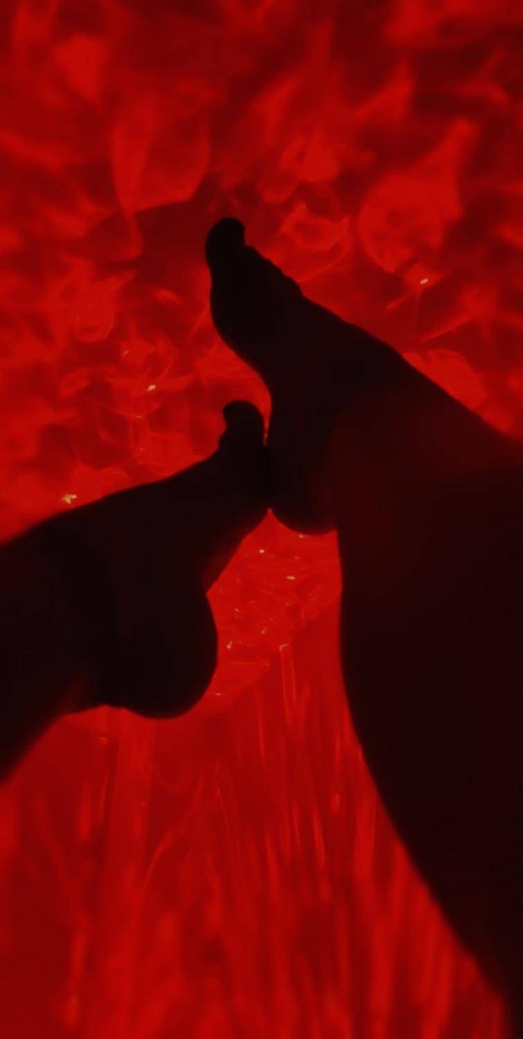 Piedsgirly-feet's media