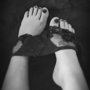 Piedsgirly-feet's media