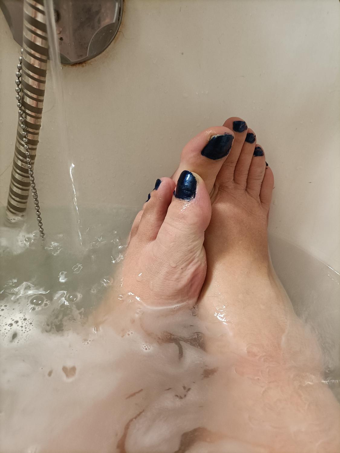 Pikafeetgirl's media