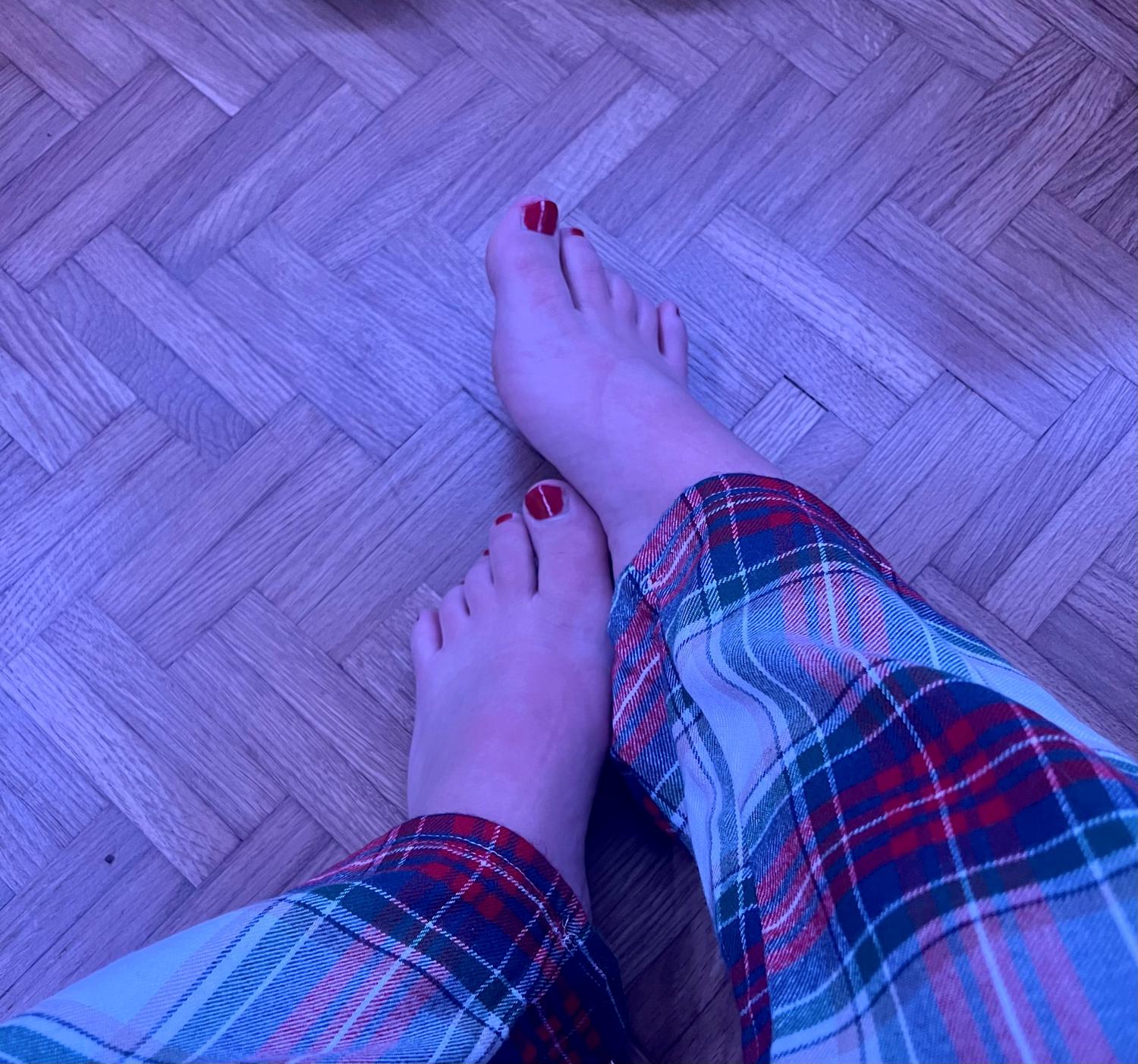 Pretty_ladyfeet's media