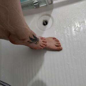 Pretty_lovely_feet's media