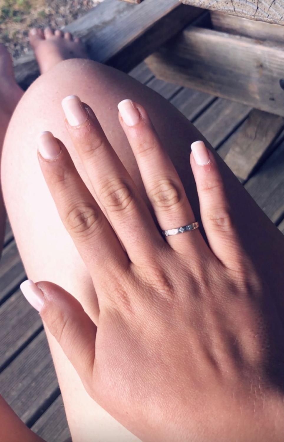 -_prettyfeet_v-_'s media