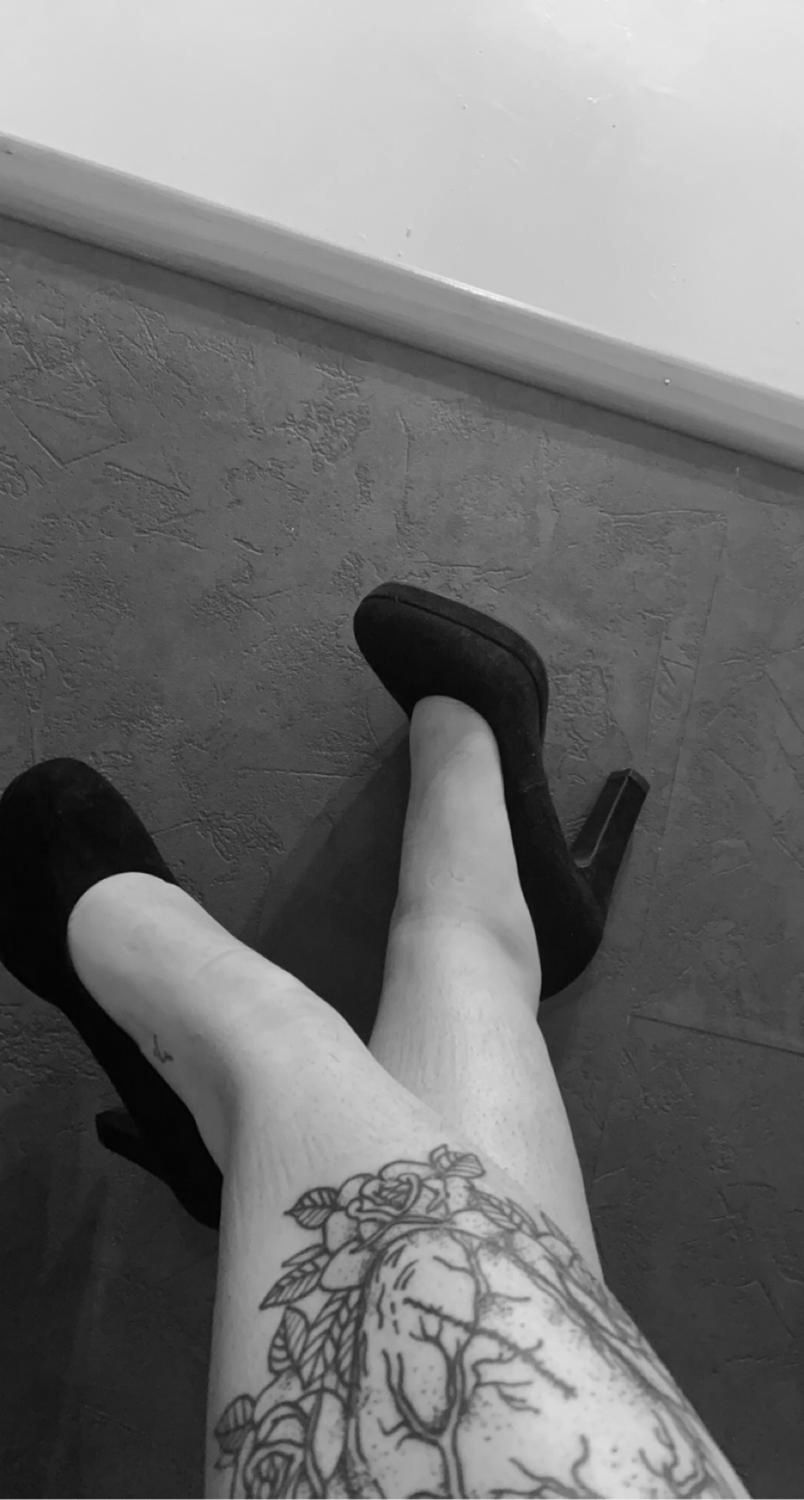 _prettyfeet44's media