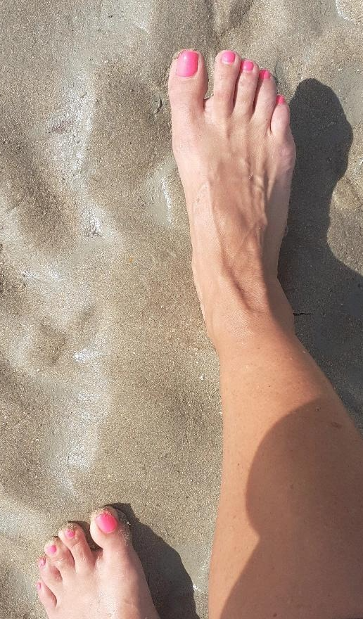 Prettyfeetandhands's media