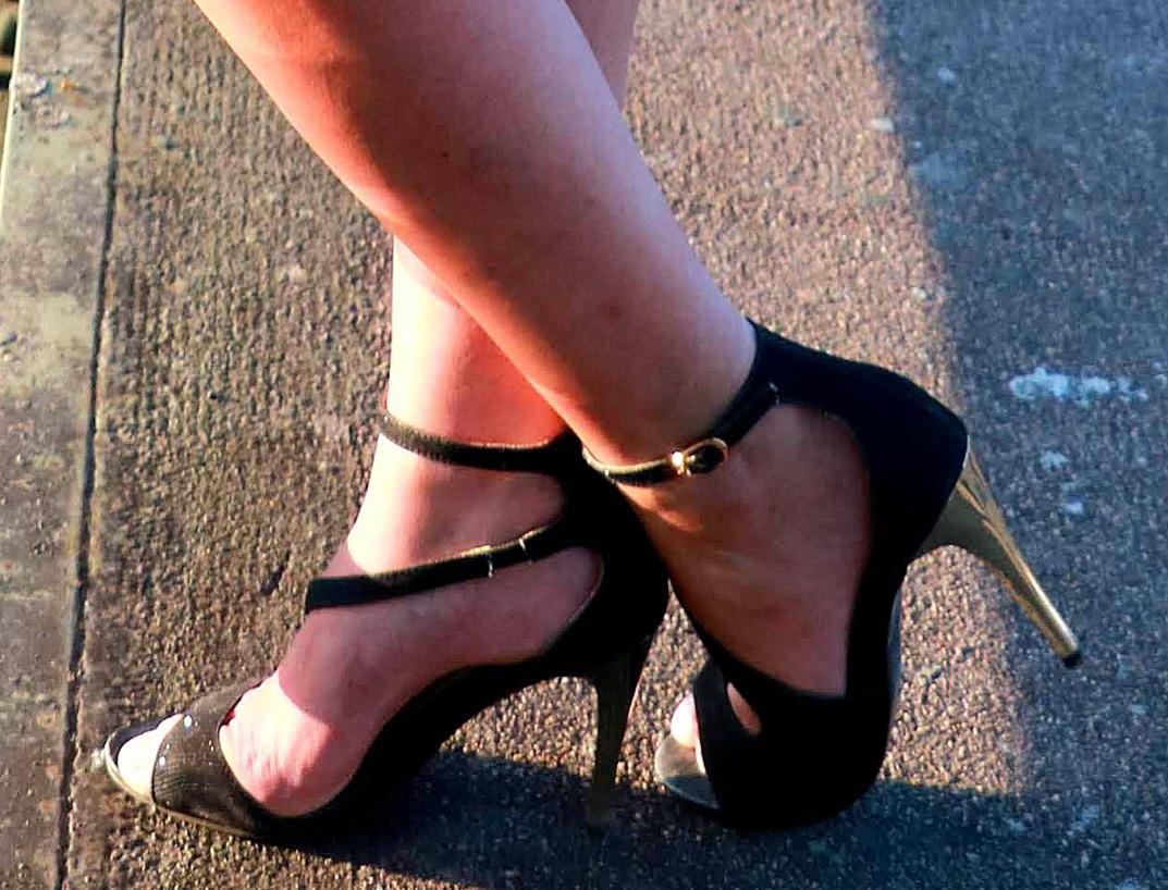 Prettyfeetoftheprettywoman's media