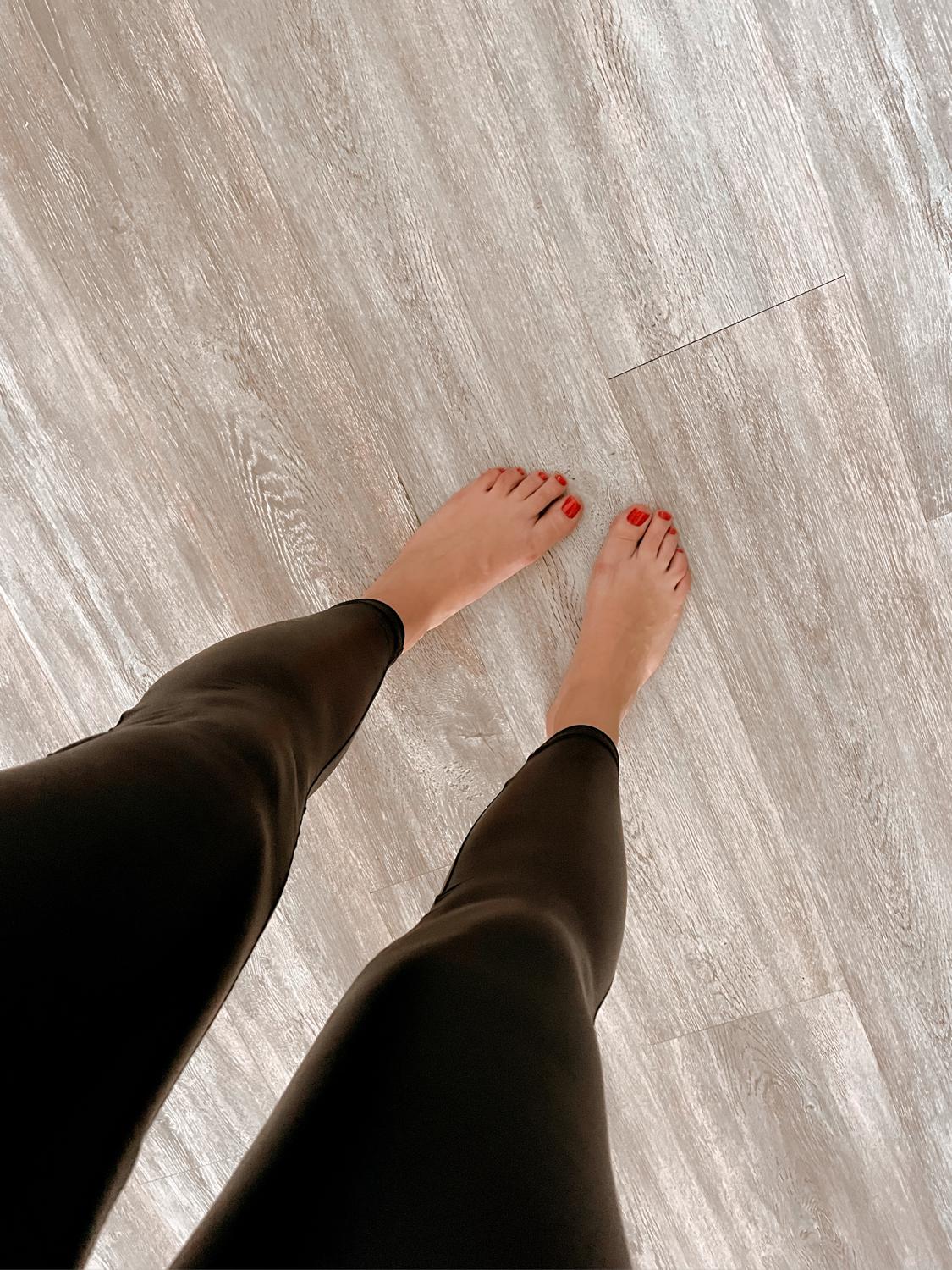 _prettylittlefeet1's media