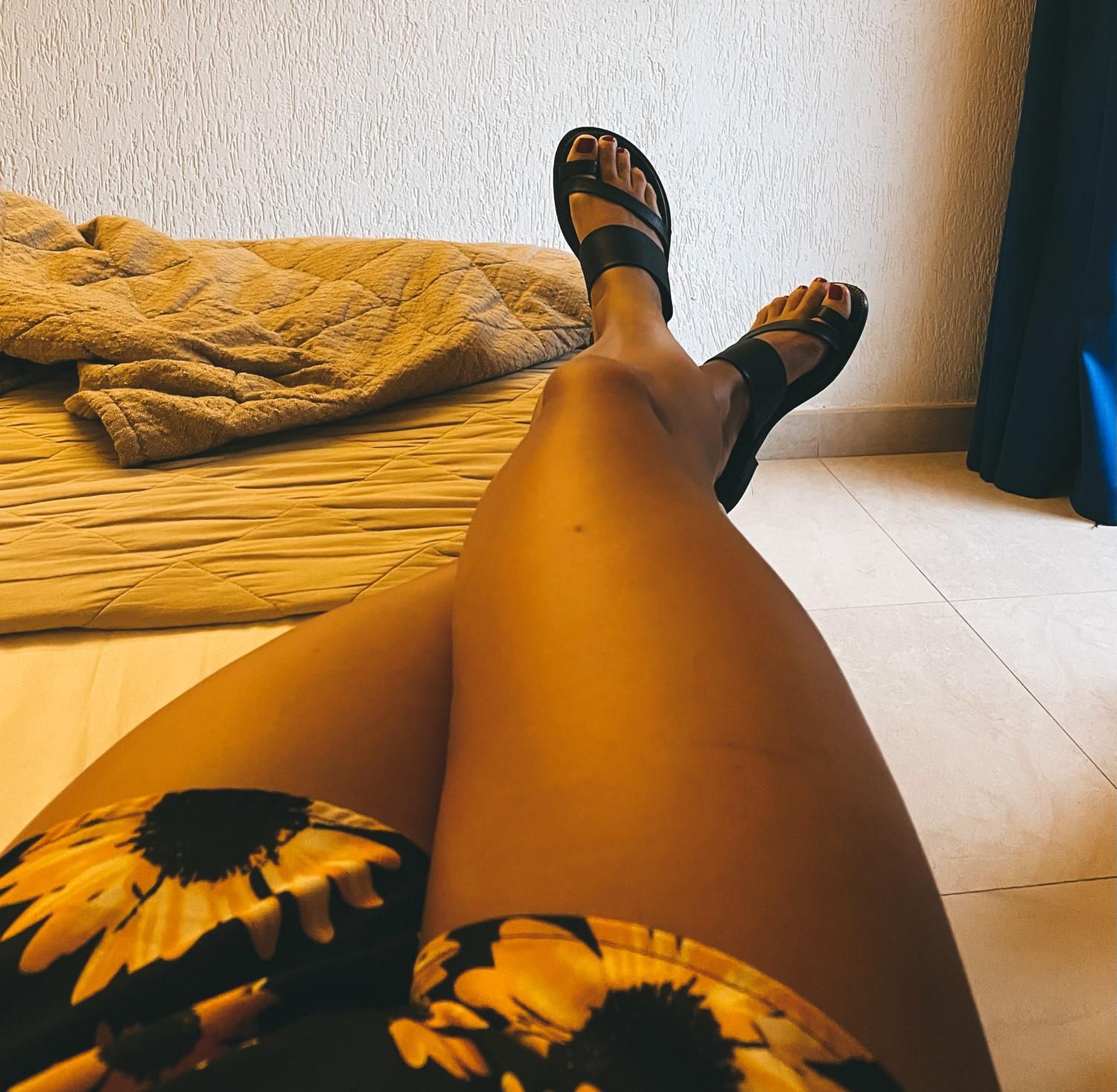 _prettylittlefeet1's media