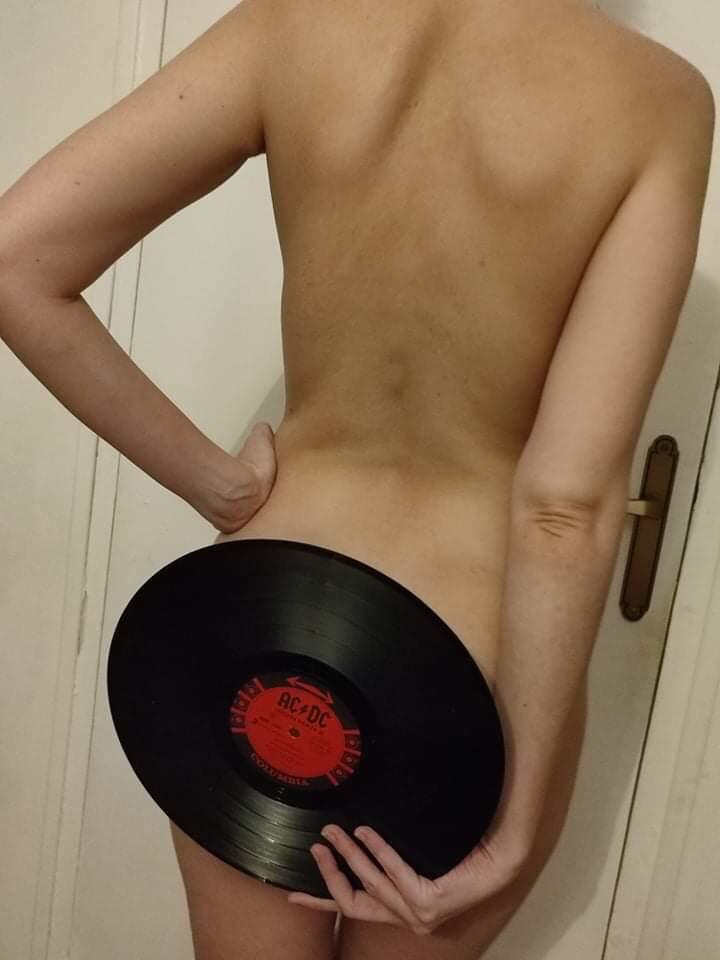 Prettynudes's media
