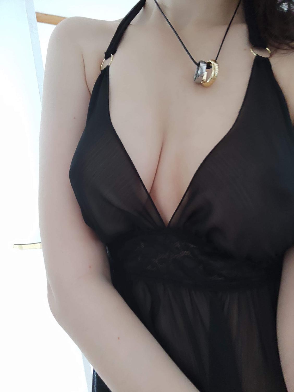 Prettynudes's media