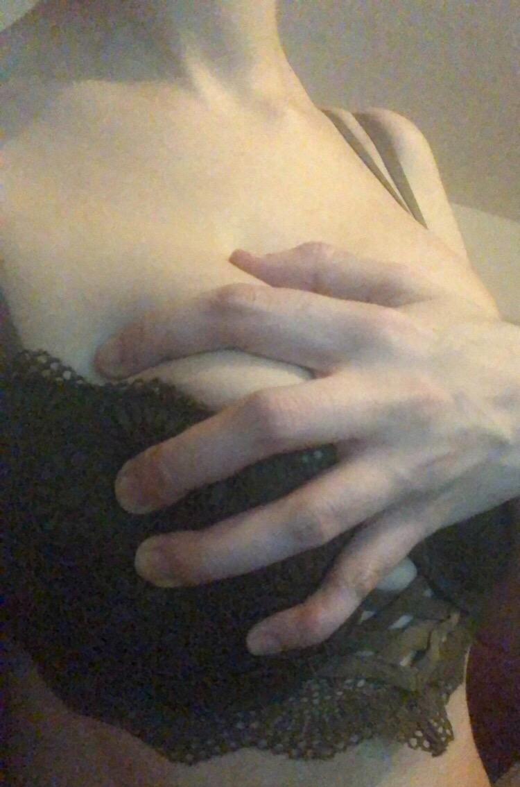 Prettynudes's media