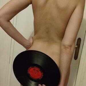Prettynudes's media